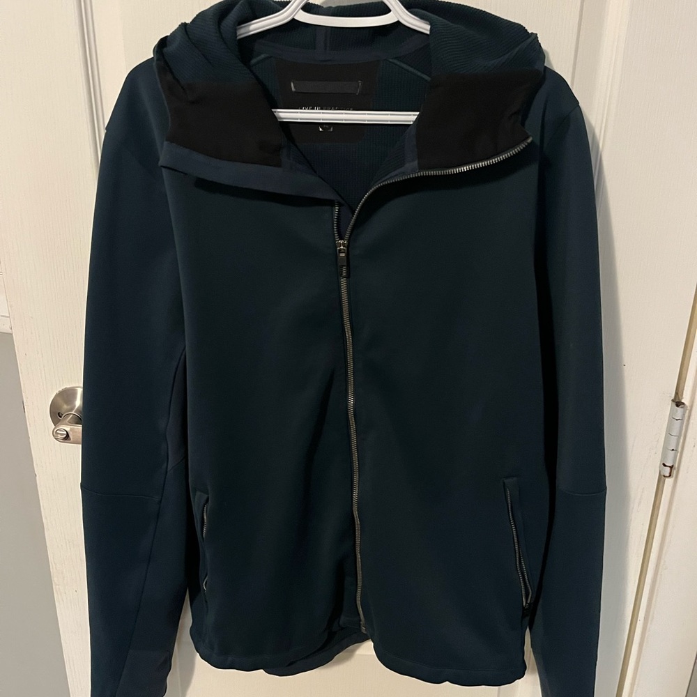 Lululemon Fleeceback Softshell running jacket ✨